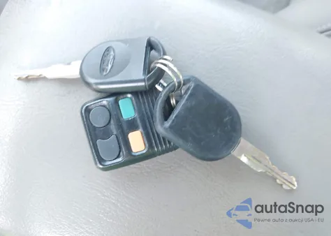 2003 Ford Taurus Ses z USA, uszkodzony, nr VIN 1FAFP55S63A137431